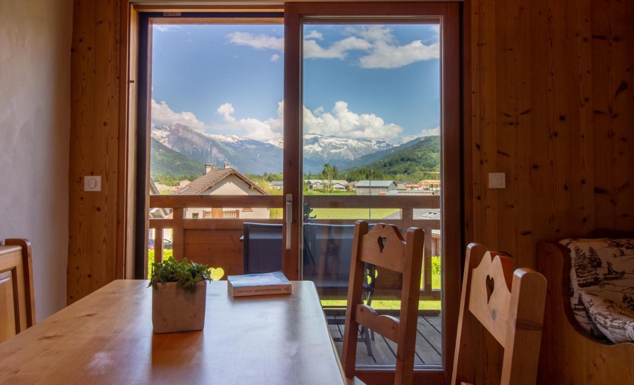 Gite Balneo Au Coeur Des Alpes Taninges Eksteriør billede