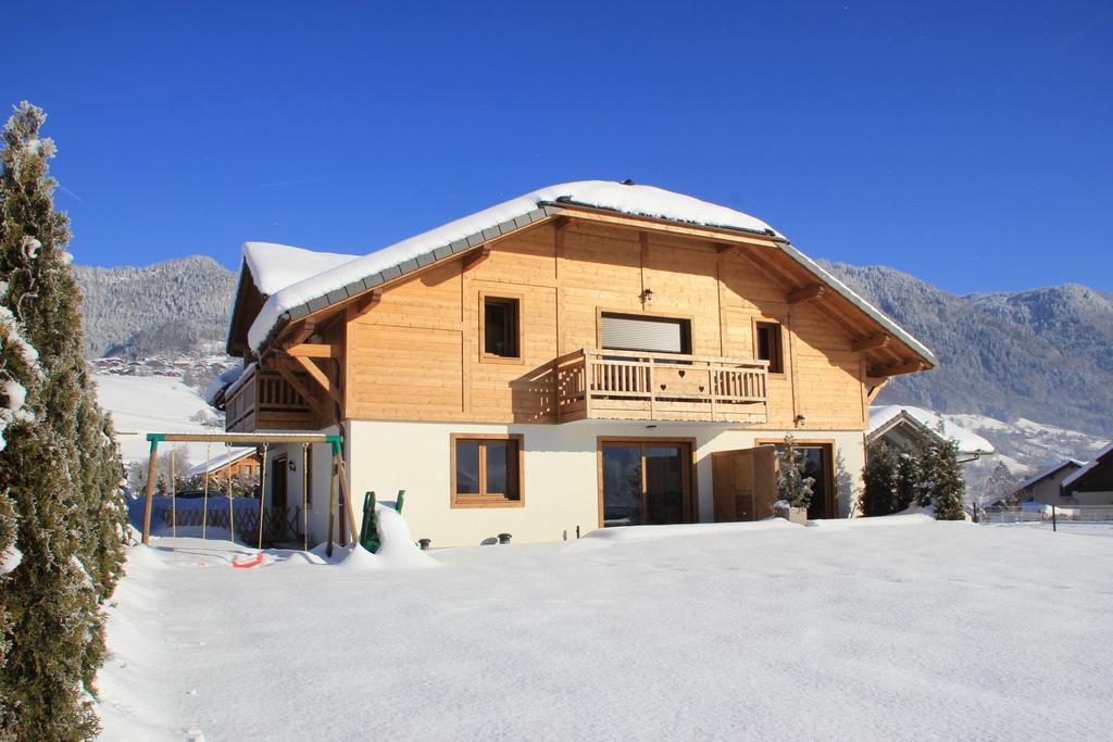 Gite Balneo Au Coeur Des Alpes Taninges Eksteriør billede